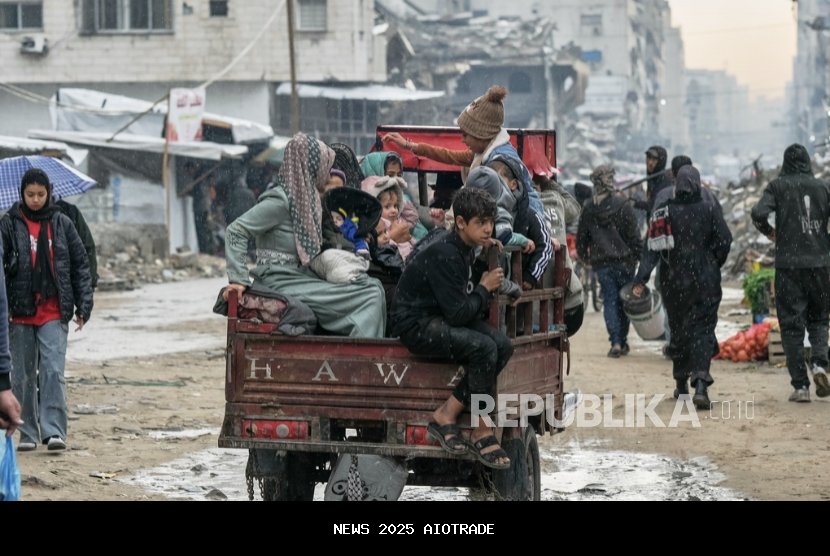 Anak-anak Tersiksa Kedinginan di Gaza