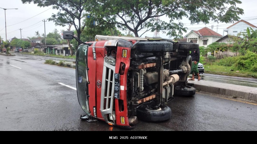 Kecelakaan Maut: Putri Kapolres Solok Tewas, Dua Korban Usai Mobil Ditabrak Kereta Api