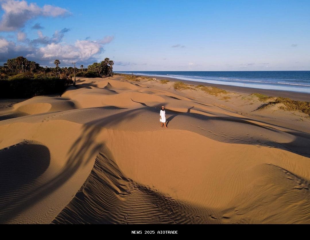 Mengunjungi Pantai Oetune: Laut, Pasir, dan Angin yang Menyentuh Hati