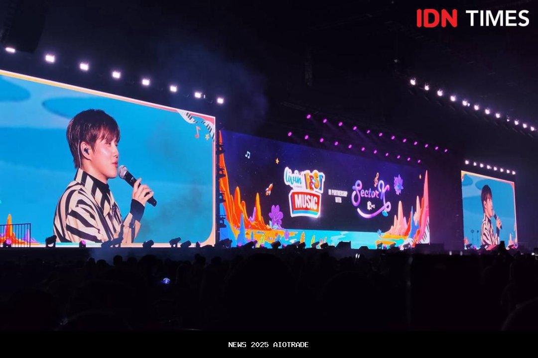 Menjelang Kembalinya Grup, Suho Bawakan Medley Lagu EXO di PIK 2 Jakarta