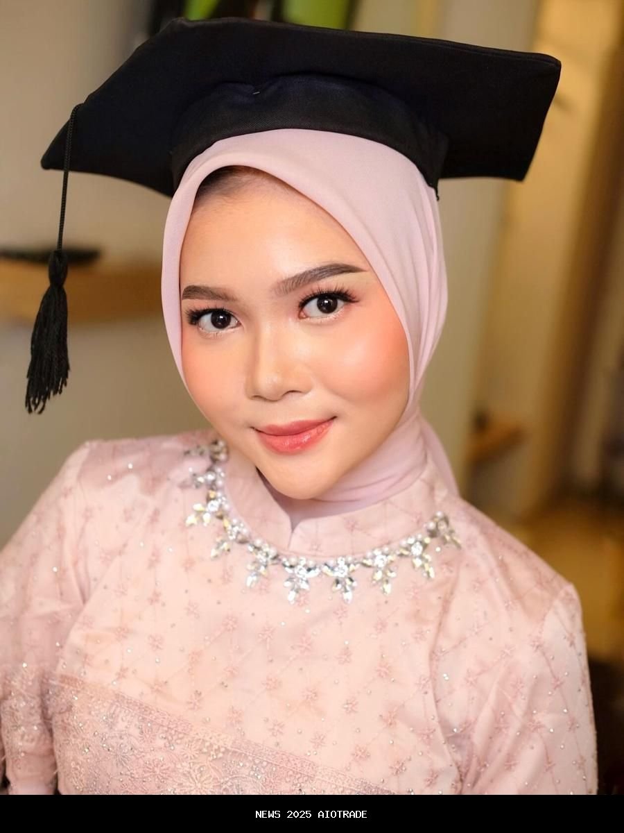 7 Inspirasi Makeup Wisuda Korean Look Segar dan Alami