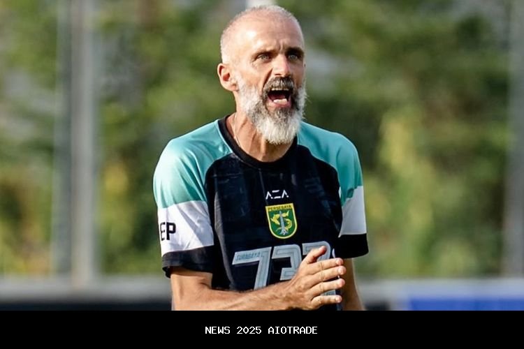 Siap Kalah! Eduardo Perez Percaya Persebaya Surabaya Bisa Kalahkan Arema FC