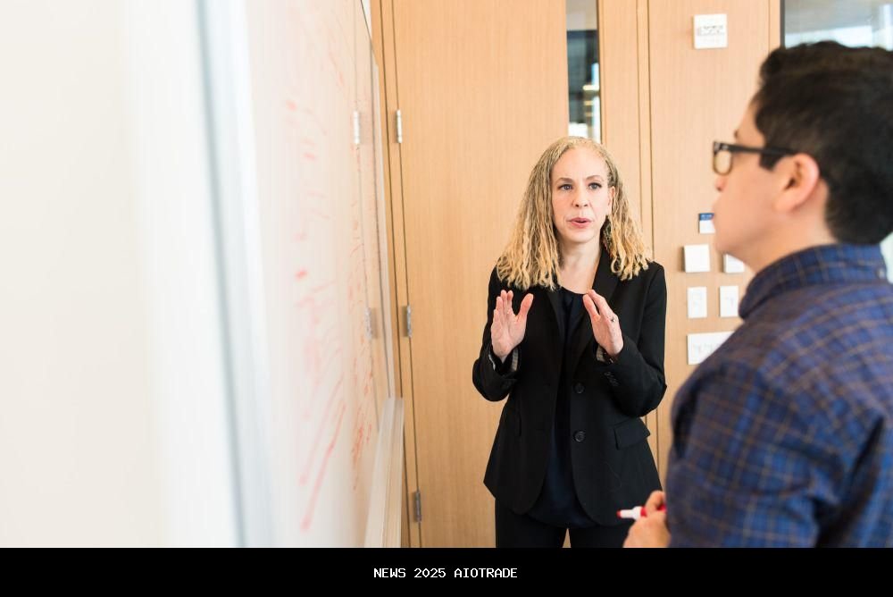 7 Cara Menggoda Bos dengan Anggun dan Profesional