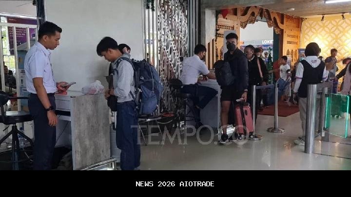 Stasiun Balapan Layani 11.872 Penumpang Kereta Akhir Tahun