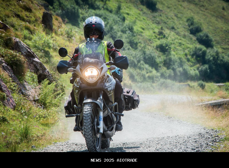 Mengapa Sepatu Motor Wajib Dipakai Saat Touring?