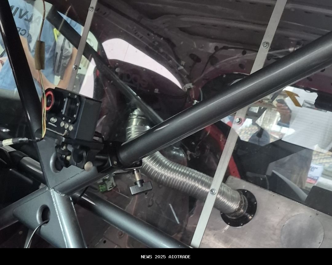 Fungsi Roll Bar pada Mobil Balap Selain Keamanan