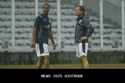 Alex Pastoor: Kami Sudah Berusaha Maksimal sebagai Pelatih Timnas