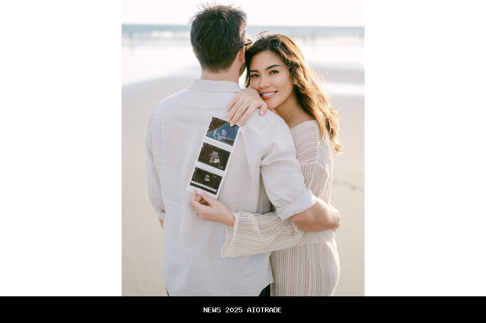 Kebahagiaan Aline Adita Dikaruniai Anak Laki-Laki