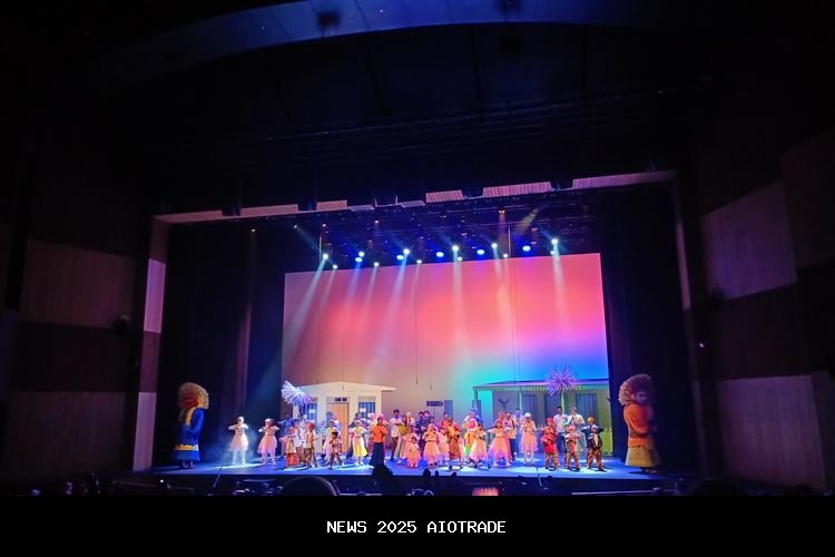 Teater Lorong Junior Hadirkan Tradisi Betawi dengan 'Pengen Jadi Pengantin Sunat', Qubil AJ Jadi Bin