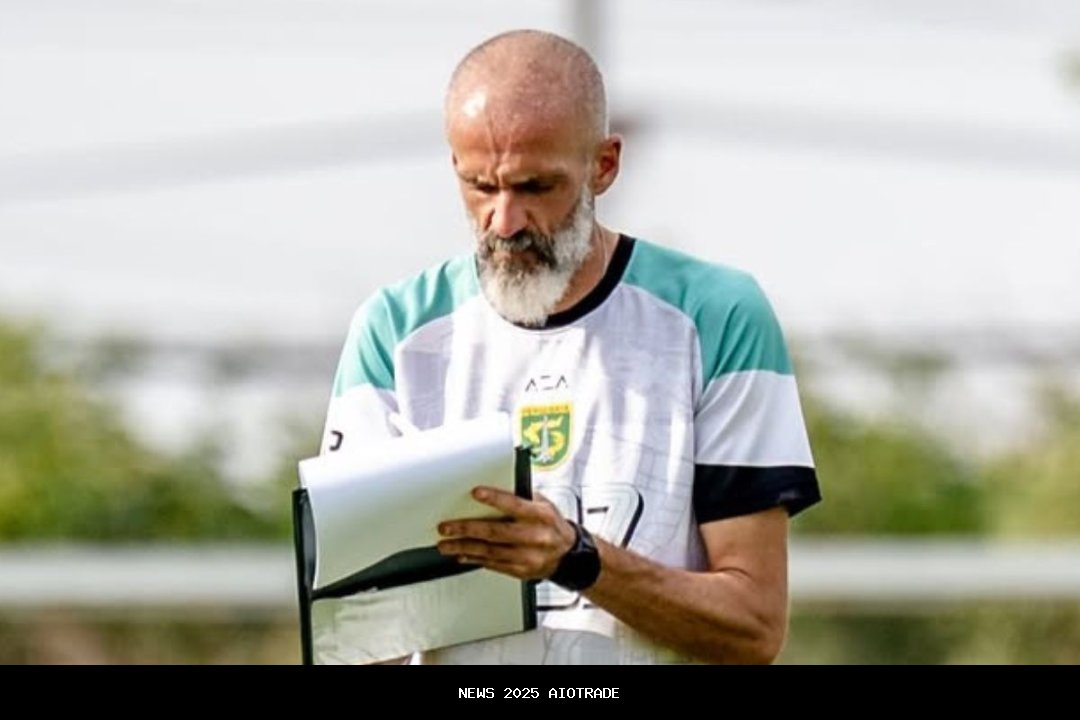 Eduardo Perez Minta Persebaya Surabaya Tumbangkan Dewa United! Terapkan Identitas dan Filosofi Green