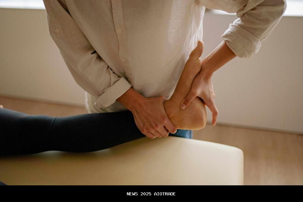 7 Tanda Asam Urat, Benjolan di Sekitar Sendi