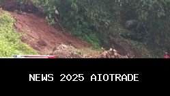 Tanah Longsor Tutupi Jembatan Cinangsi, Akses Dua Desa Terputus