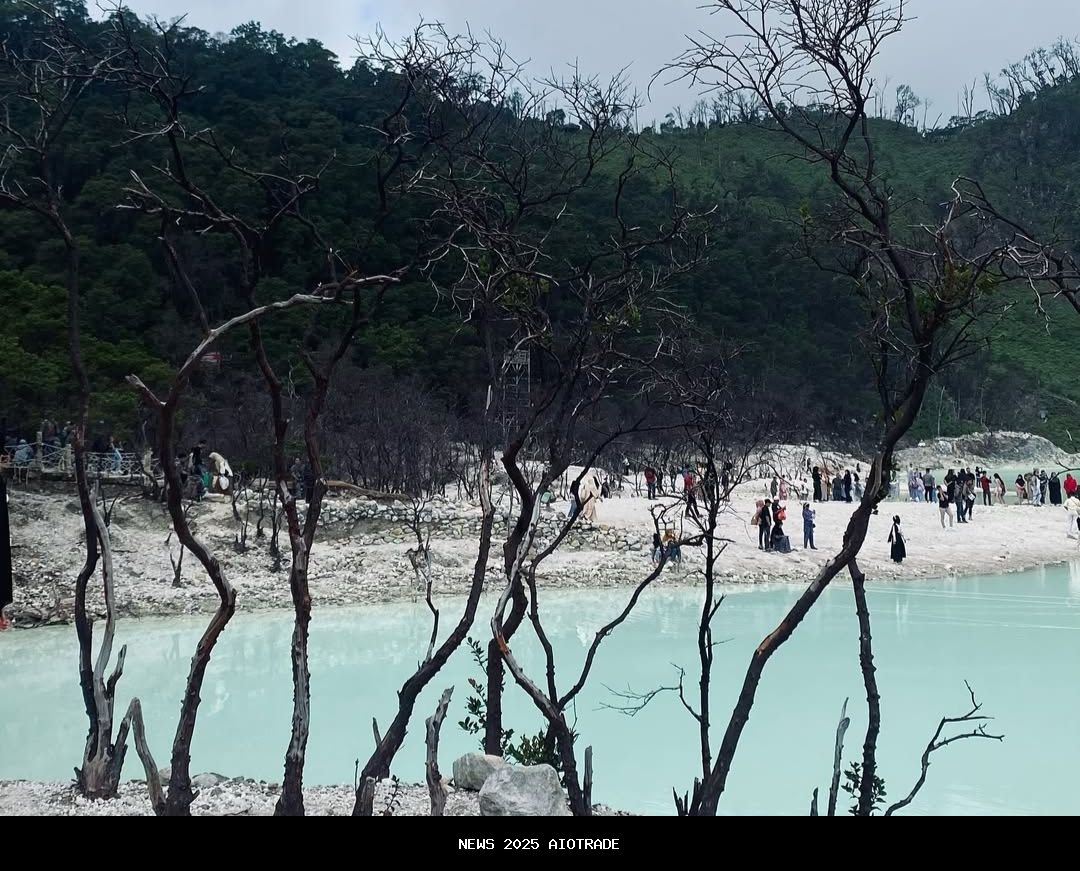 Jejak Ledakan Gunung Patuha, Kawah Putih Ciwidey Tetap Membuat Terpukau sebagai Wisata Romantis yang