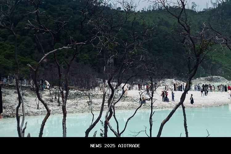 Warisan Letusan Gunung Patuha, Kawah Putih Ciwidey Tetap Memikat sebagai Wisata Romantis yang Eksoti