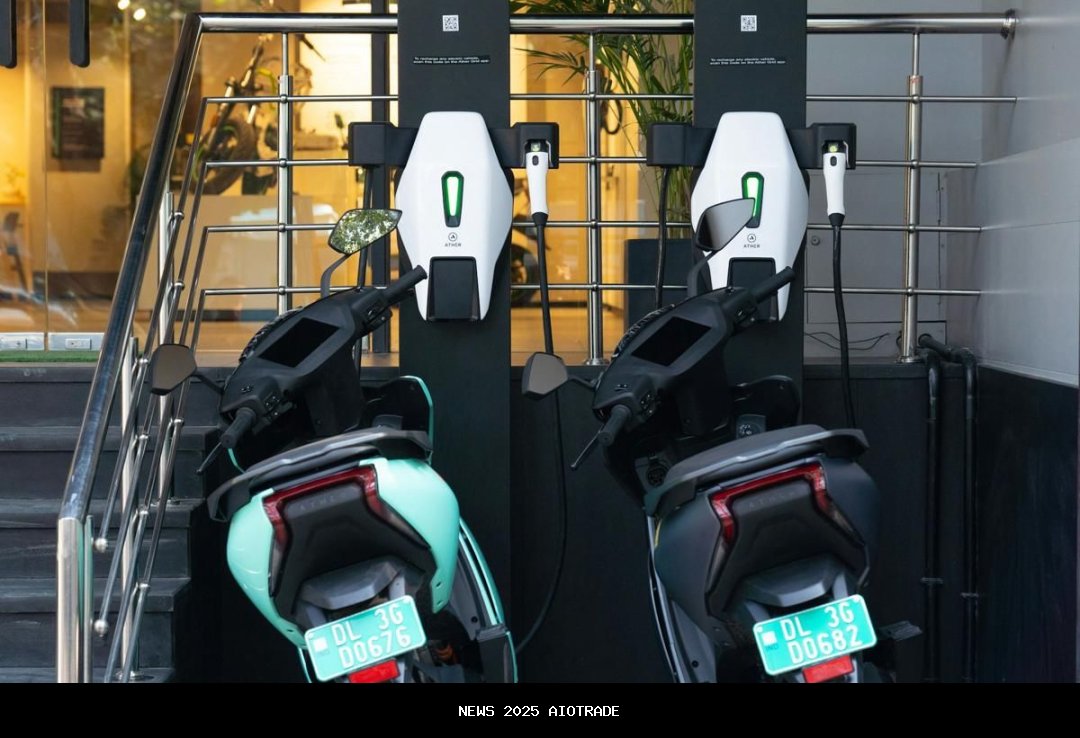 Pilih Motor Listrik dengan Baterai Swap atau Tanam? Ini Perbedaannya