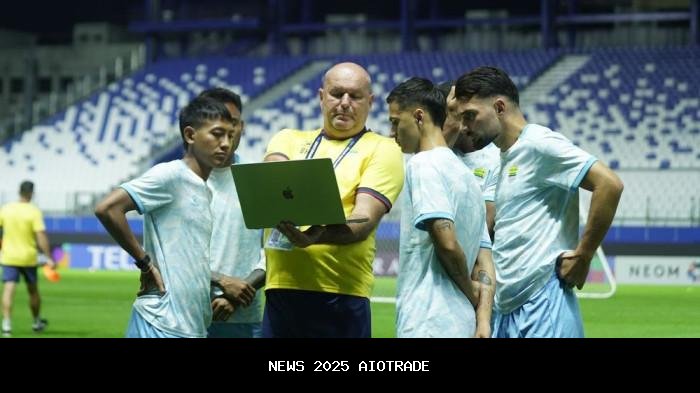 Persib Menghadapi Selangor FC dengan Bayangan Masa Lalu Bojan Hodak