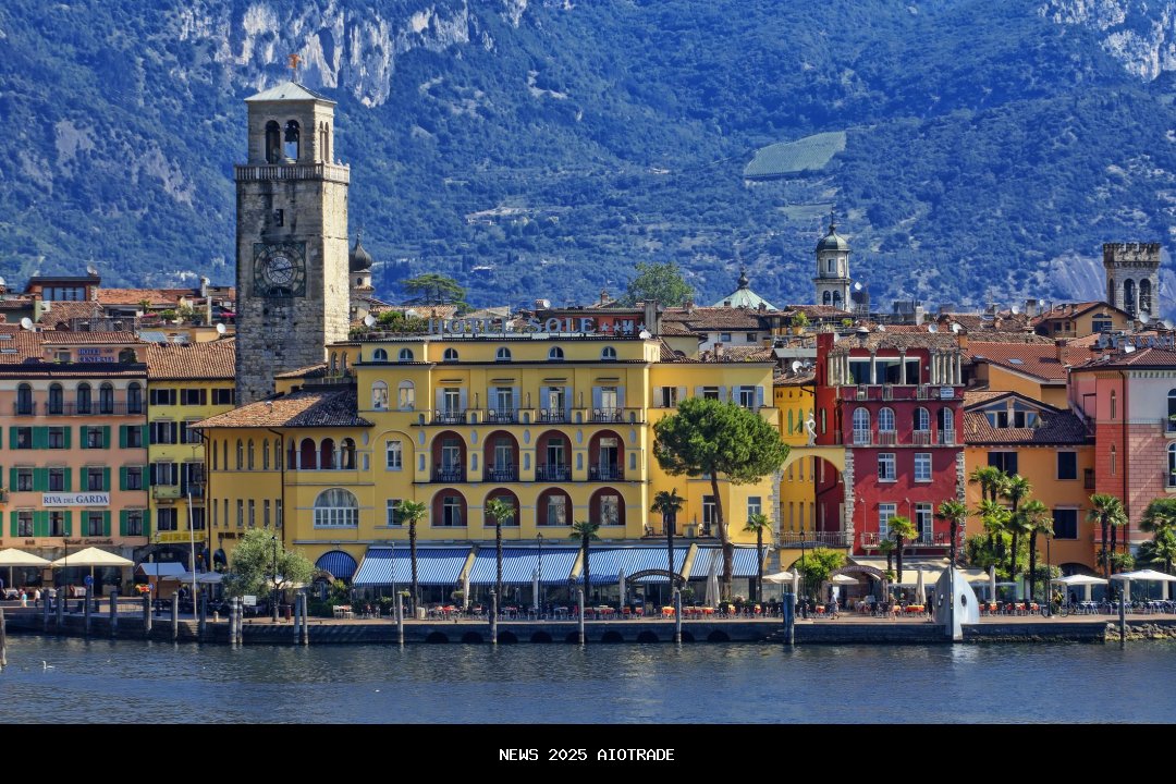 Garda Indonesia Kolaborasi dengan OJK dan BEI, Bangun Pemuda UPJB Jombang Melek Investasi