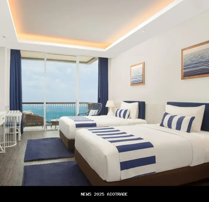 Tak Perlu ke Bali! Belitung Tawarkan 13 Hotel Mewah dengan Kolam Renang Menarik untuk Liburan Akhir 