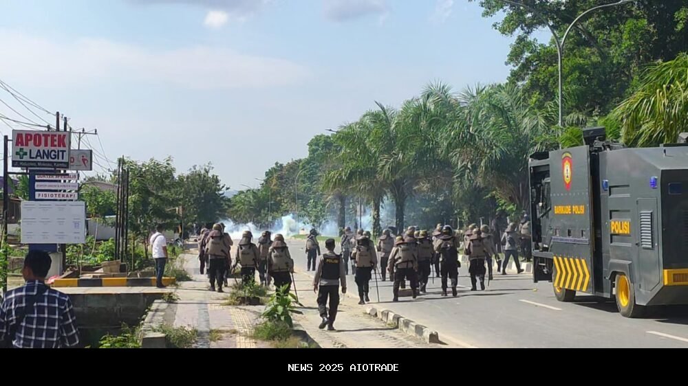 Sosok Mayjen Rio Dirdianto Terungkap, Dihujani Batu oleh Anak Buah Hercules