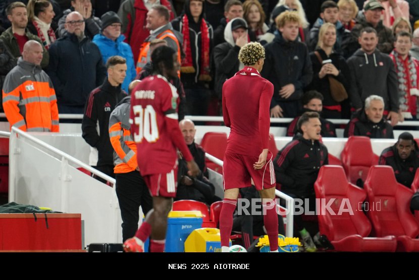 Pelatih Liverpool Kritik Selebrasi Ekitike di Piala Liga Inggris
