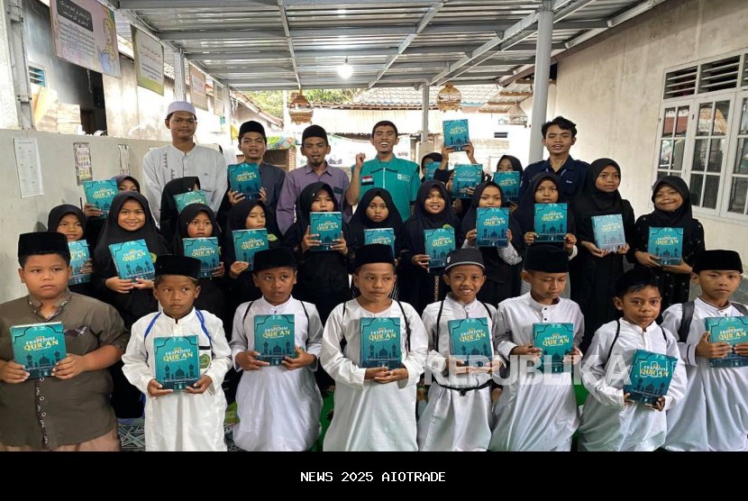 Hari Santri 2025: Sidaq Luncurkan Relawan Muda dan Ekspedisi 10.000 Quran ke Pelosok Negeri