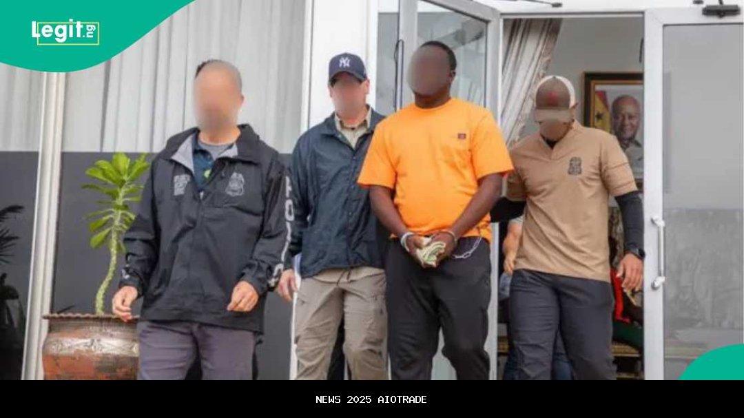 FBI mengekstradit pemilik klub sepak bola terkenal ke Amerika Serikat atas dugaan kasus penipuan sen