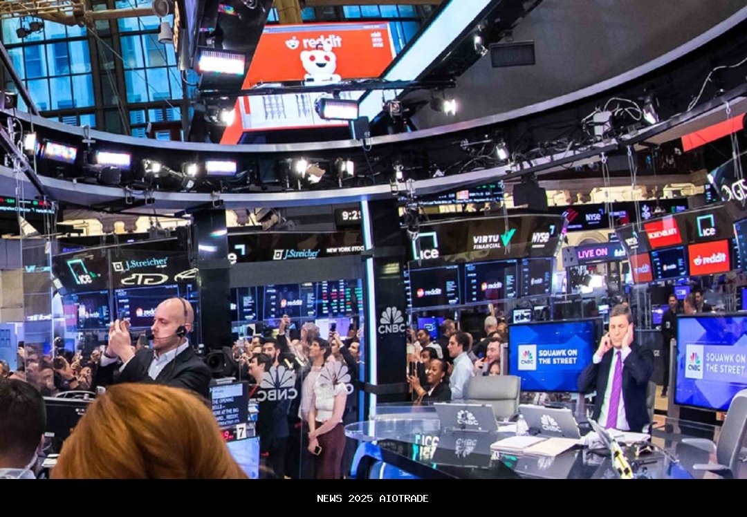 Wall Street Naik, S&P 500 dan Nasdaq Pecahkan Rekor Baru