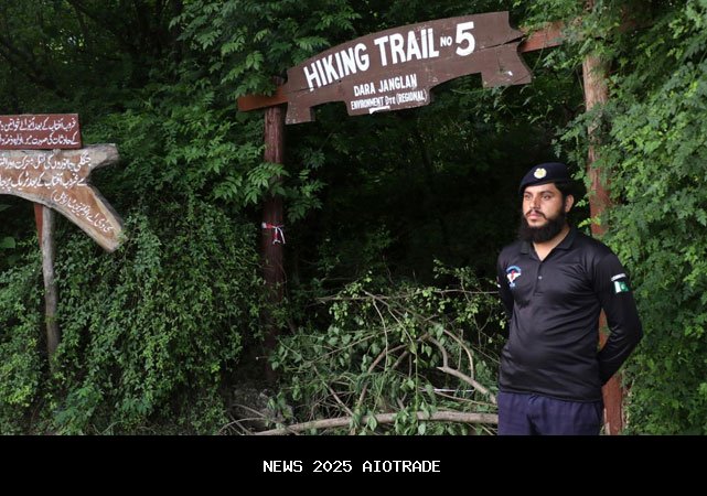 Pemerintah Islamabad menutup jalur pendakian karena peringatan hujan deras