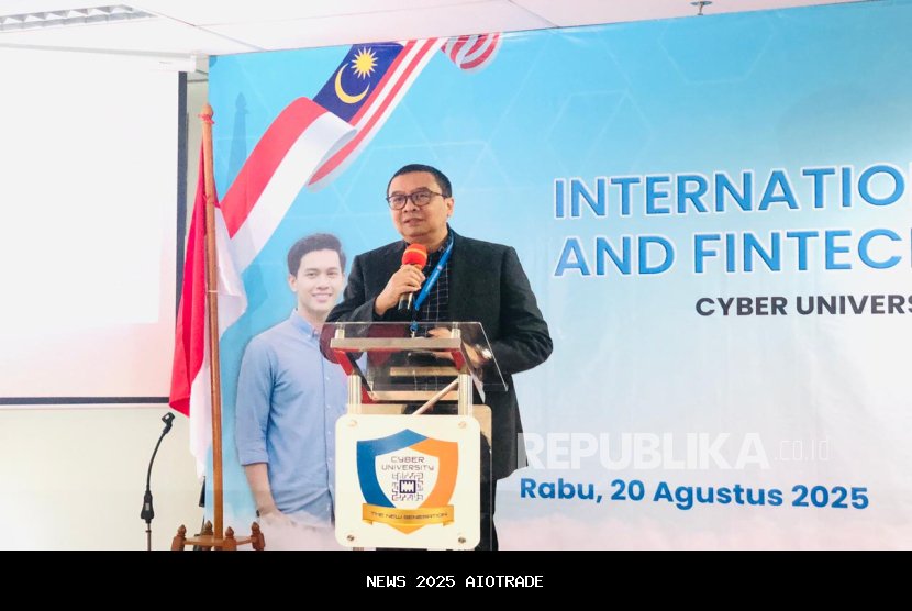12 Mahasiswa Cyber University Ikuti Pertukaran Pelajar ke Universiti Teknologi Petronas Malaysia