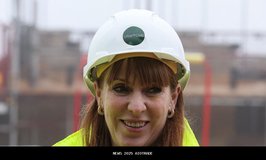 Ali yang dekat dengan Angela Rayner mengecam rencana kota baru untuk 20.000 rumah