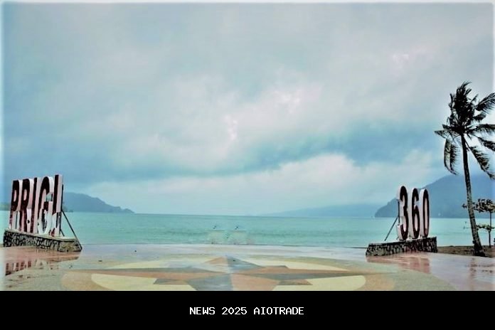 Menikmati Keindahan Pantai Prigi Trenggalek dengan Budget Terjangkau