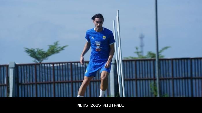 Dua Berita Terbaru Persib Jelang Lawan Persebaya: Debut Haye dan Reijnders, Andrew Jung Mungkin Abse