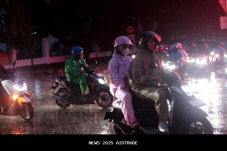 Waspadai Banjir dan Longsor, Ini Daerah Berisiko Hujan Lebat hingga 29 Oktober