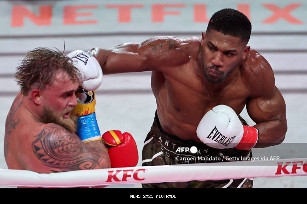 Sikap rendah hati Joshua usai KO Jake Paul di Kaseya Center
