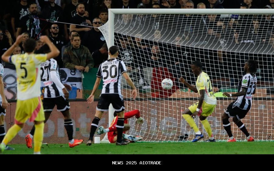 Okoye Dikeluarkan Menit 8! Skuad Udinese Hancur, Fiorentina Cetak 5 Gol di Serie A