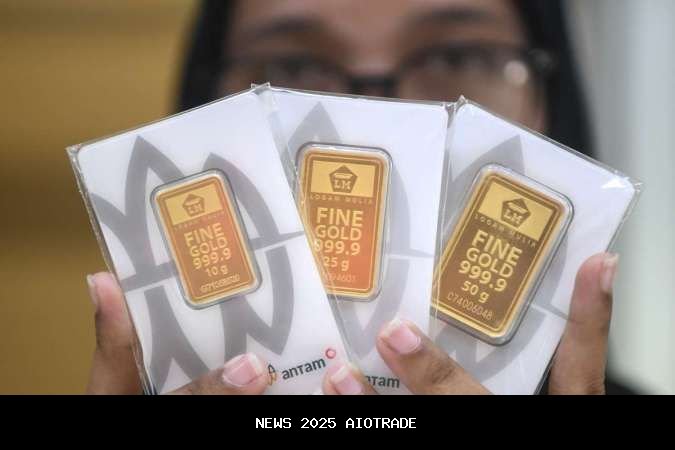 Harga Emas Antam Turun Rp7.000 Jadi Rp2.088.000 per Gram Hari Ini