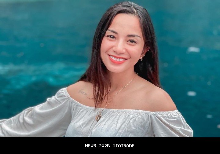 3 Berita Artis Heboh: Karya Ivan Gunawan Dibajak, Kirana Larasati Bangga