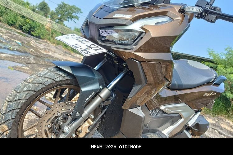 Spesifikasi Lengkap Honda ADV 160 RoadSync