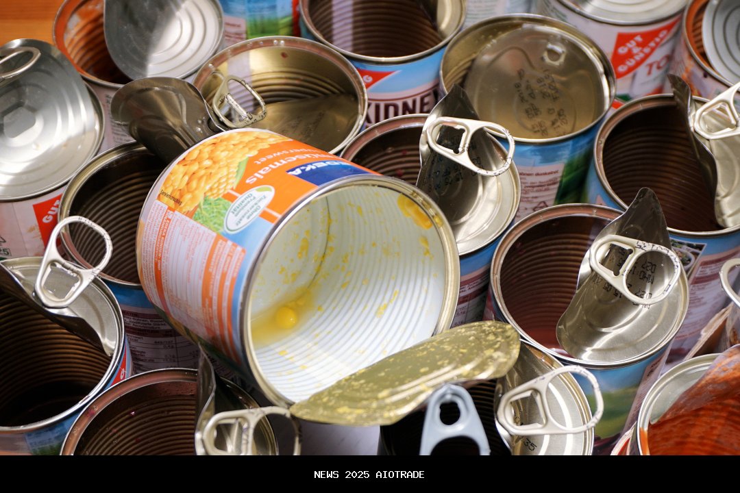 Dosen Unimor Latih Siswa SMK Suarna Wisata Membuat Web Sekolah