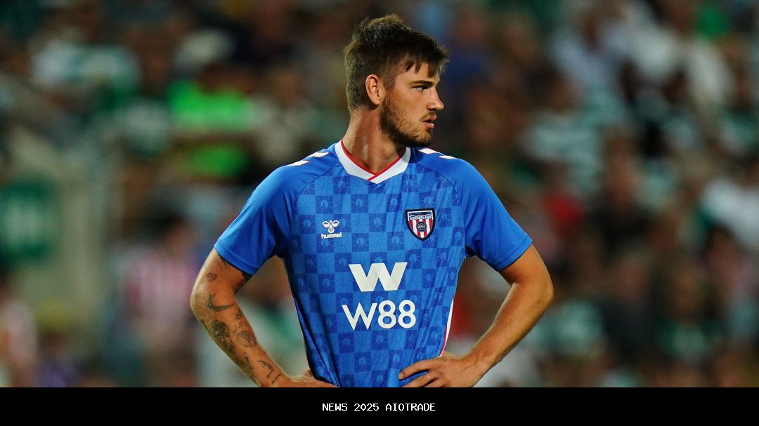 Sunderland Harusnya Pakai Jersey Biru, Tapi Debut Jersey Ketiga Kurang Memuaskan