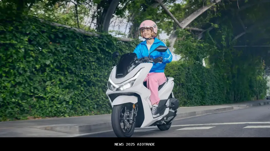 Tidak hanya tampan, Honda PCX ABS 2025 tawarkan kenyamanan dan teknologi canggih