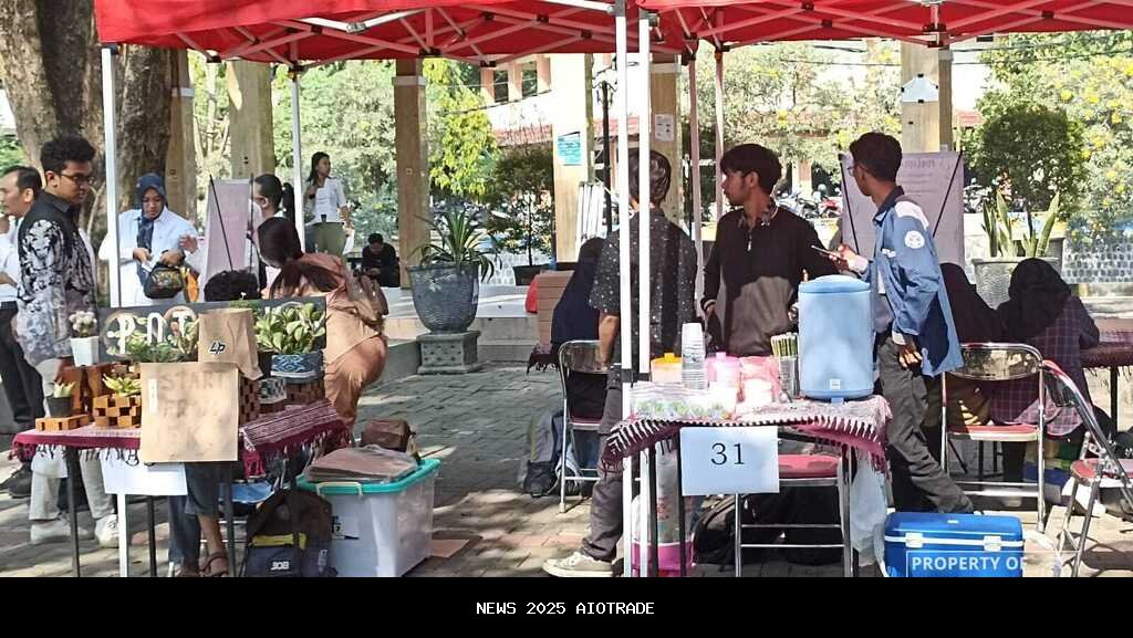 Mahasiswa FIB UNS Kembangkan Bisnis Fursuit Melalui Program Wibawa