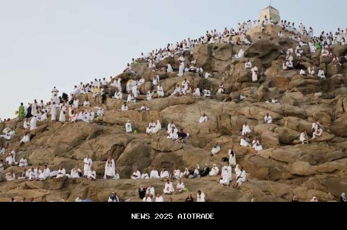 KNEKS: Nilai Haji dan Umrah Terbuang ke Luar Negeri