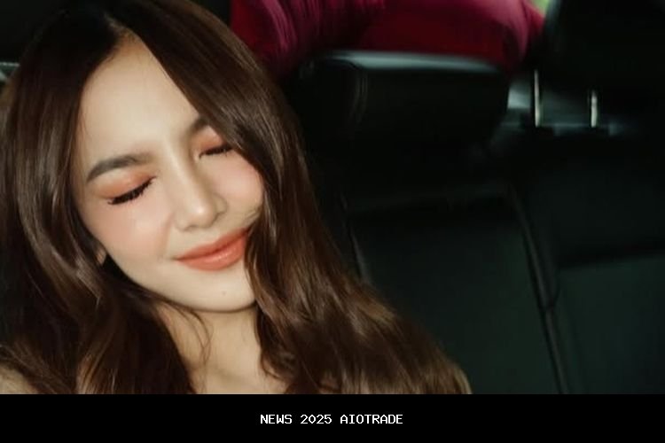 Kecantikan Mahalini Saat Selfie Tuai Pujian Penggemar Instagram