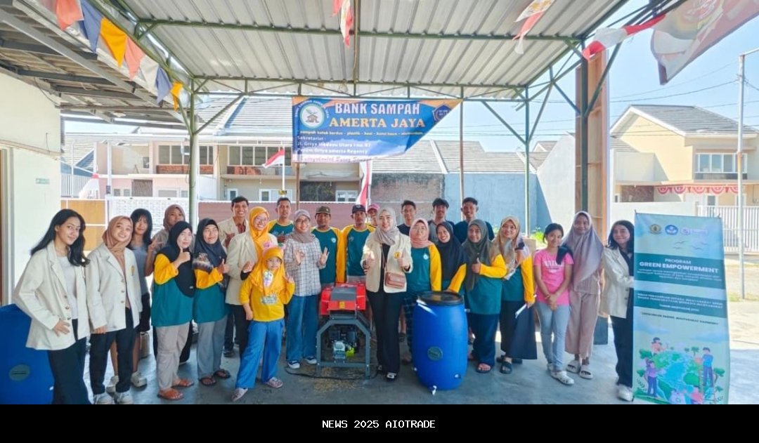 Green Empowerment UWKS: Bank Sampah Sebagai Solusi Ekonomi dan Pencegahan Kekerasan di Surabaya