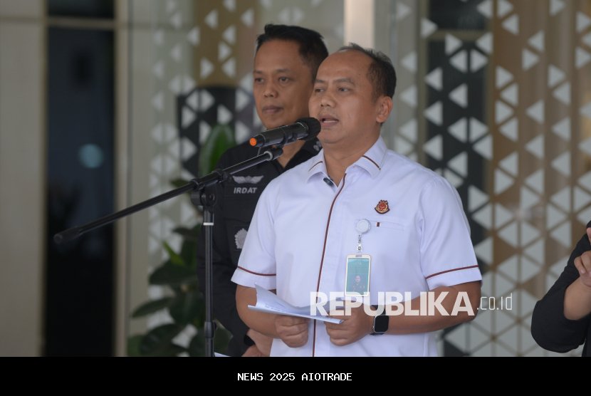 Kasus OTT KPK, Kejagung Hentikan Sementara Kajari dan Kasi HSU