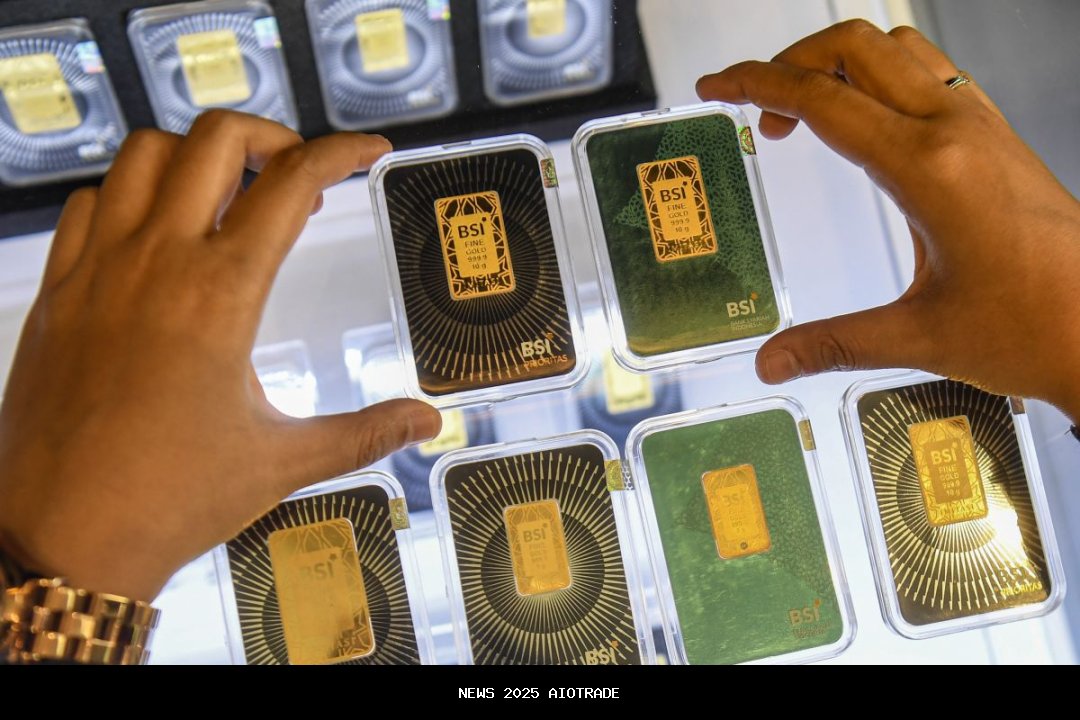 Harga Emas Stabil Meski Turun dalam Seminggu