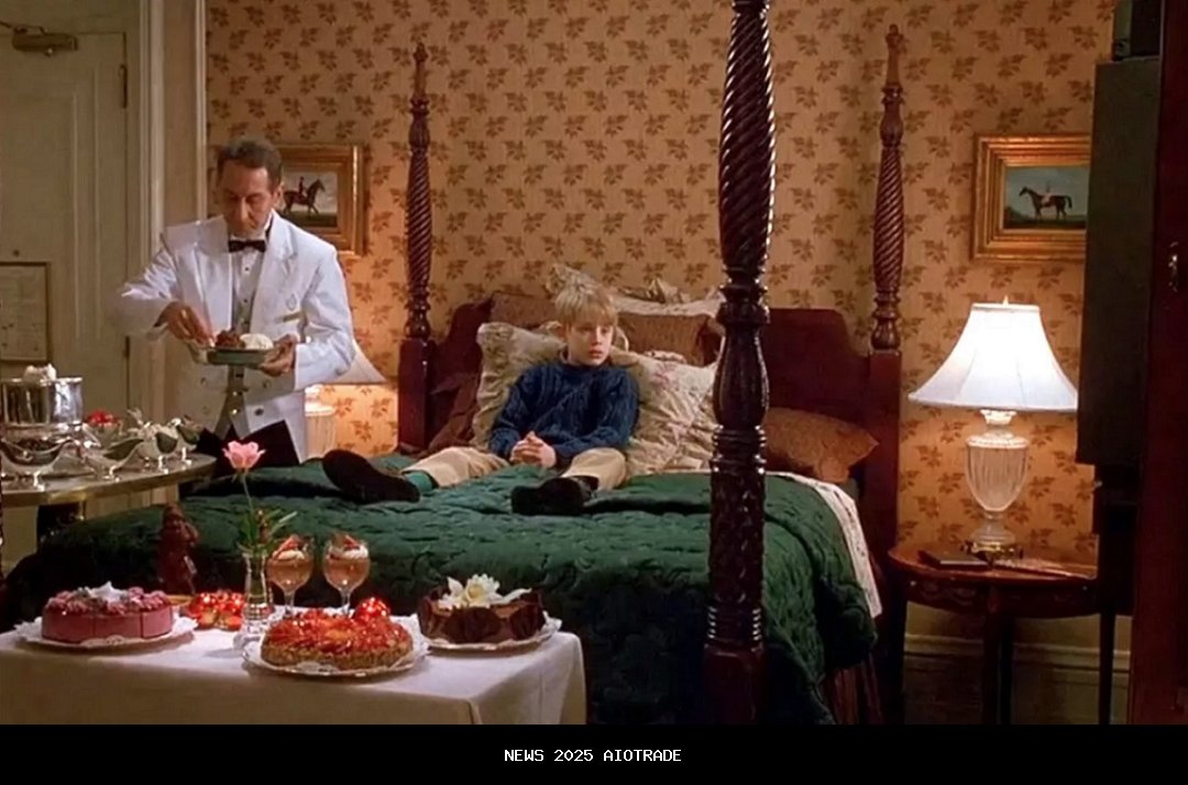 Natal Seru di The Plaza, Seperti di Home Alone!