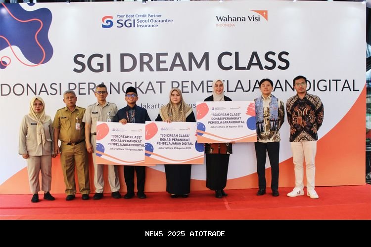 Wahana Visi Indonesia dan SGI Berikan Teknologi Digital ke 3 Sekolah Jakarta Utara