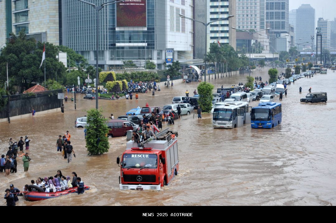 Banjir Lapisi Kecamatan Baolan Tolitoli, Ketinggian Air Capai 2 Meter